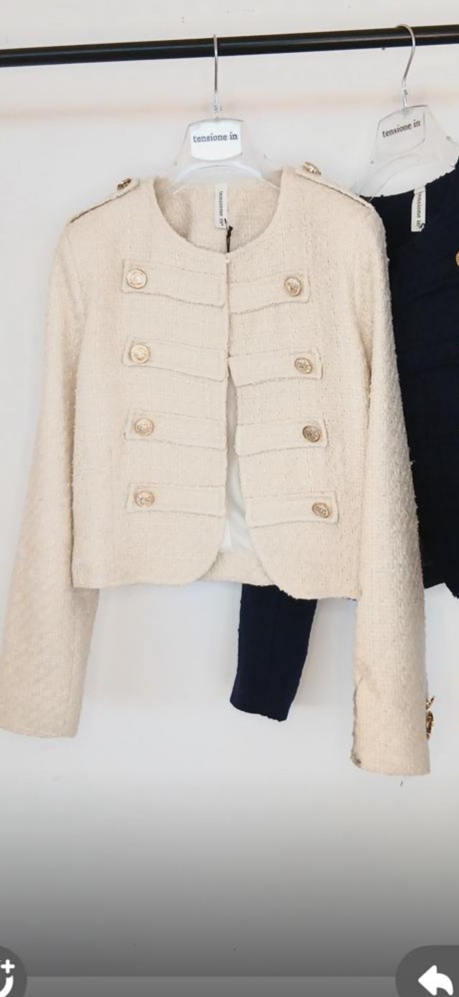 26B3718 (cream 30%)