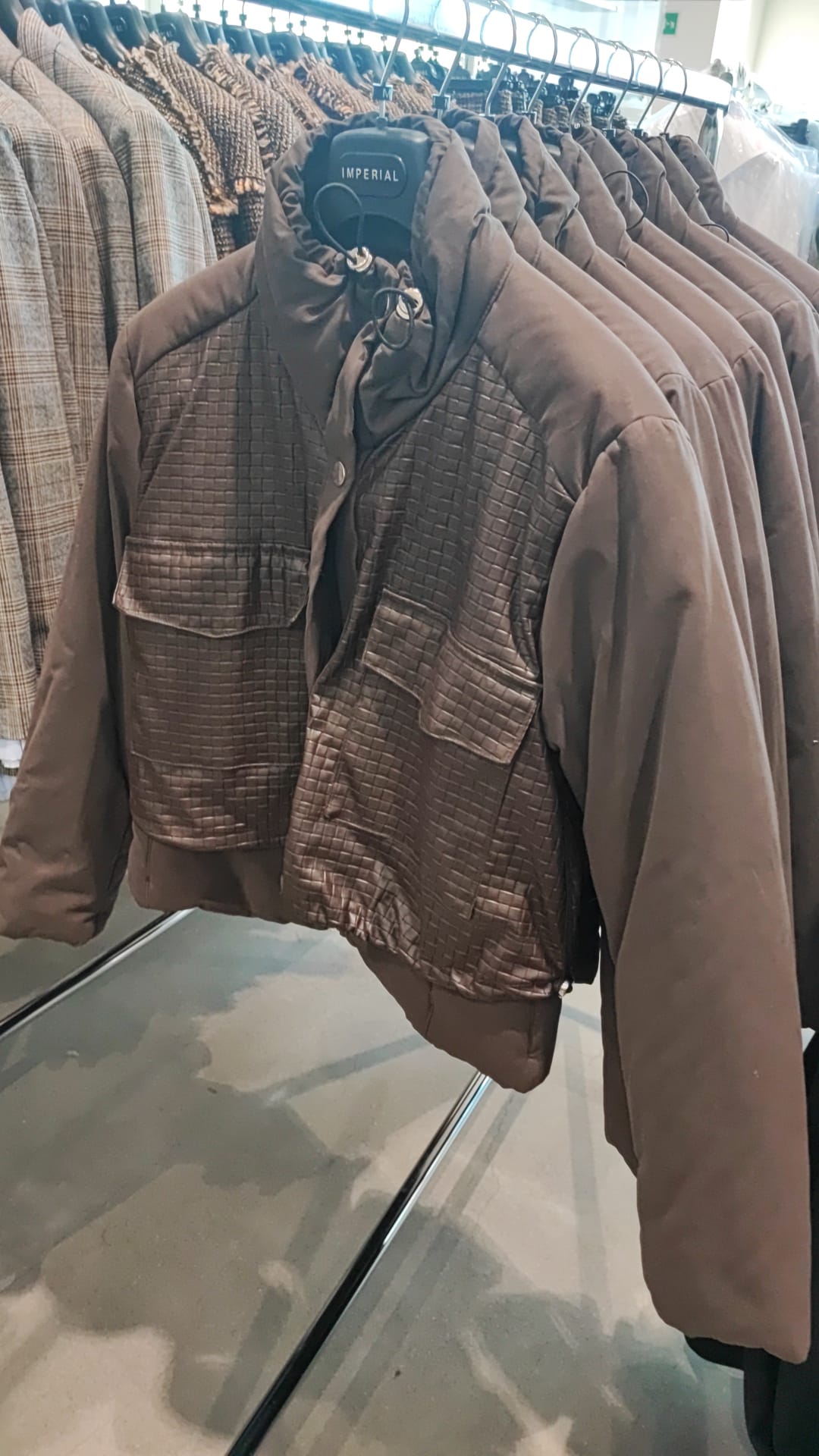 I9990001W