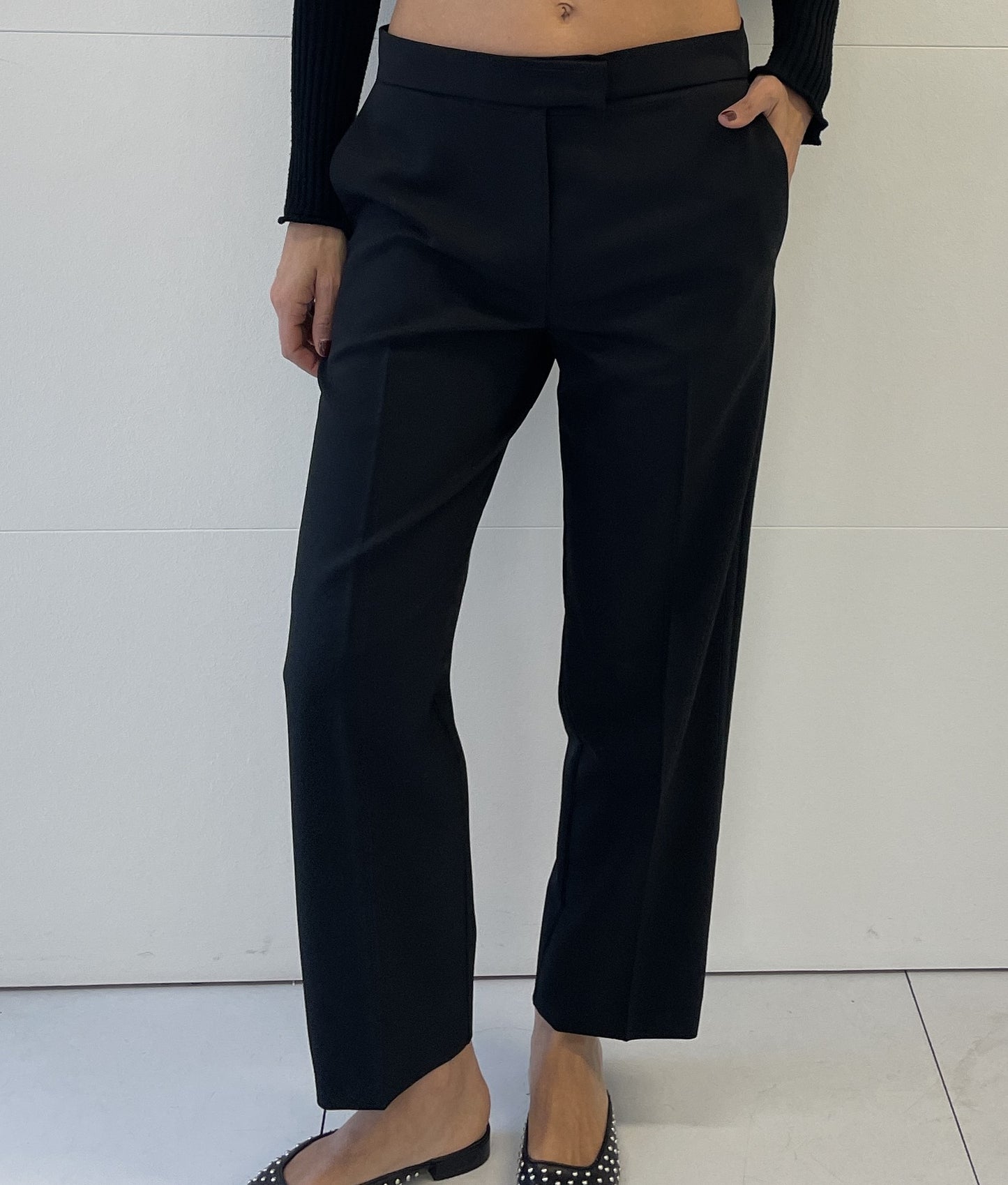 P5T4JIC S / BLACK