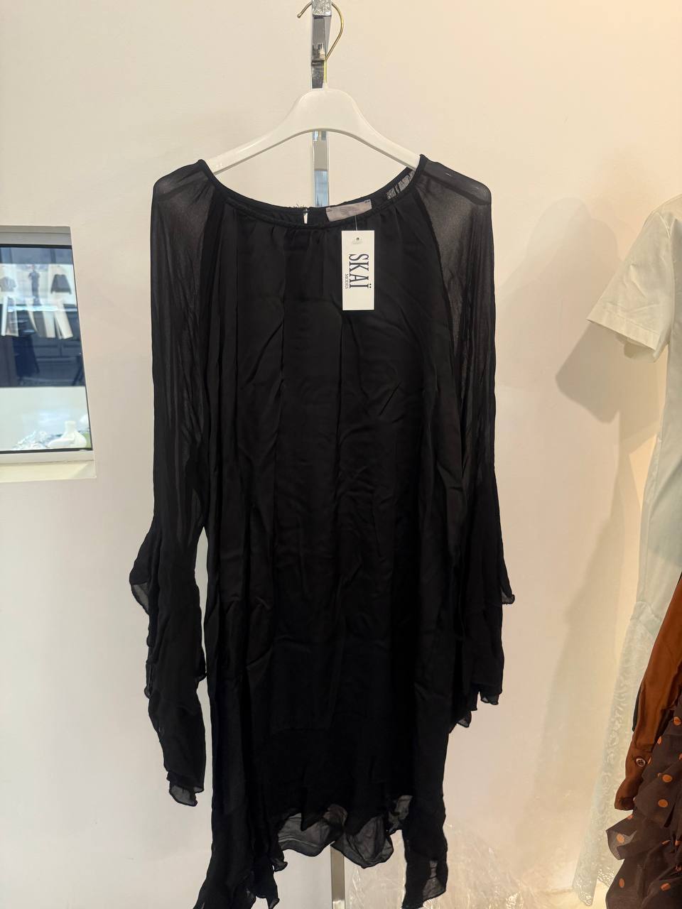 R02233