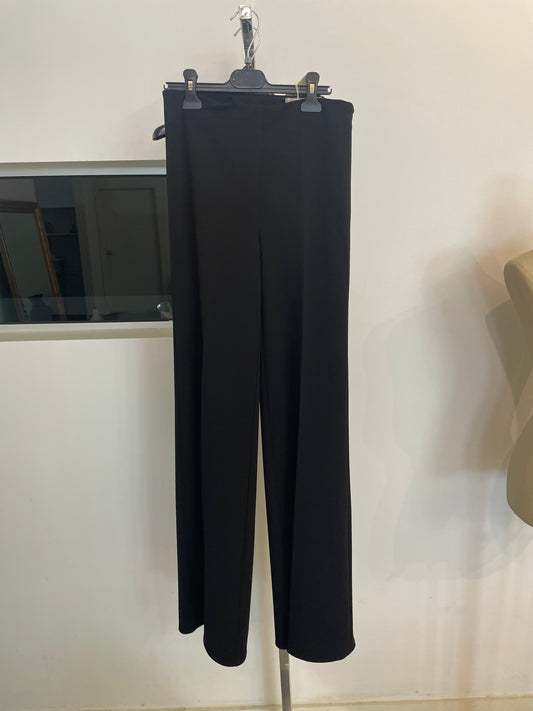122831003 S / BLACK