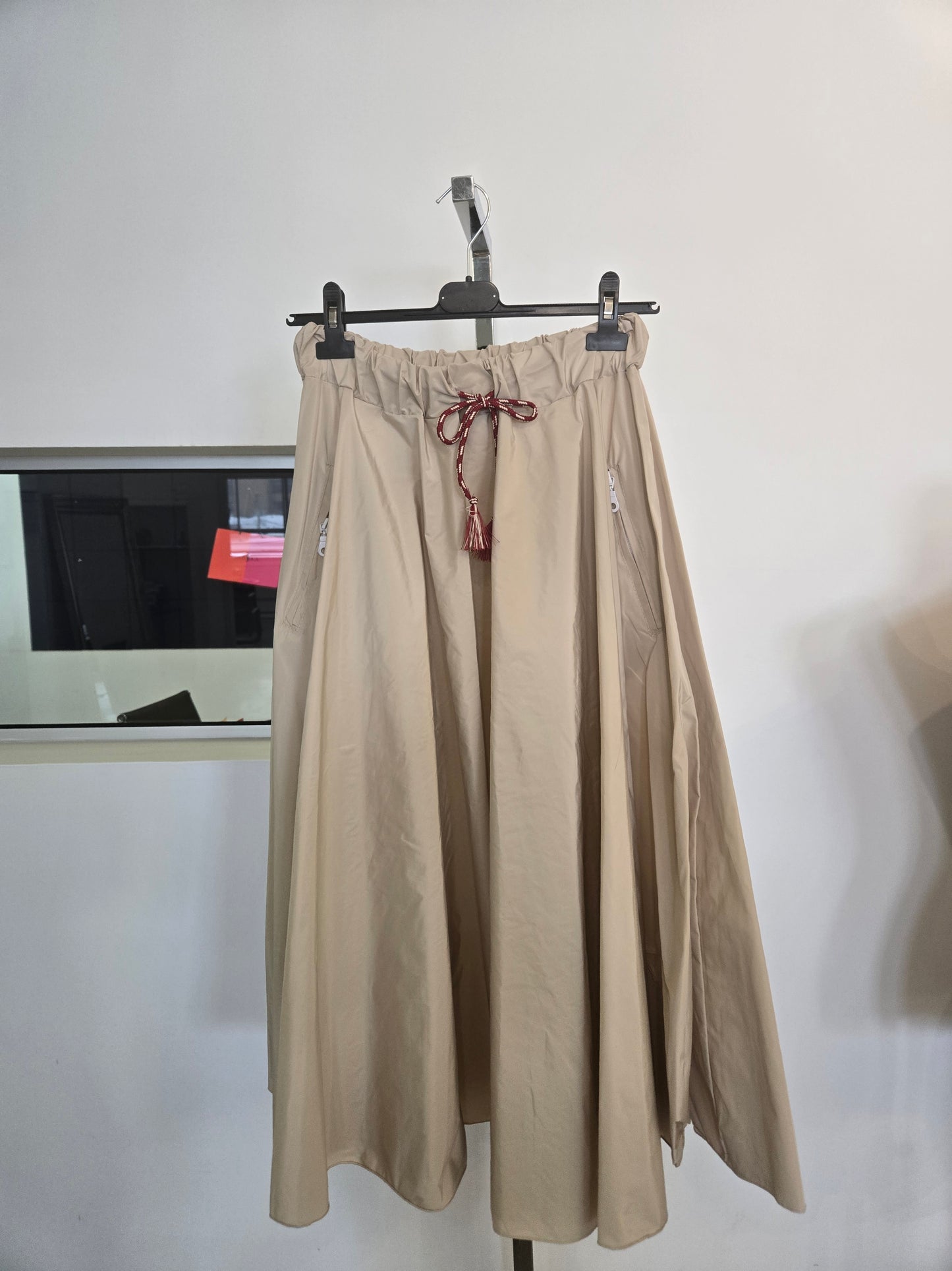 8925958 O/S / BEIGE
