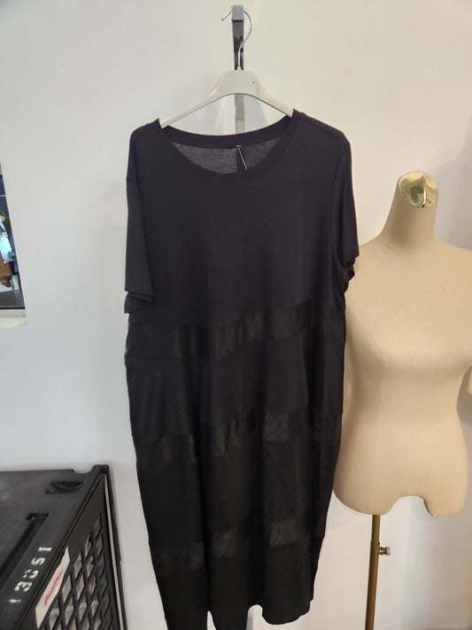 A211 O/S / BLACK