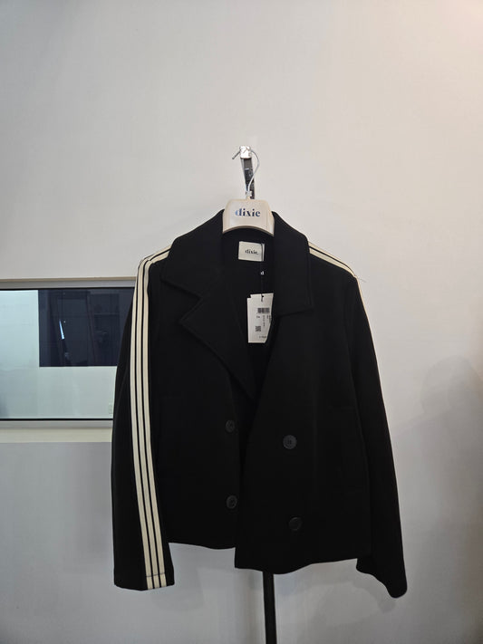 J945W020 M / BLACK