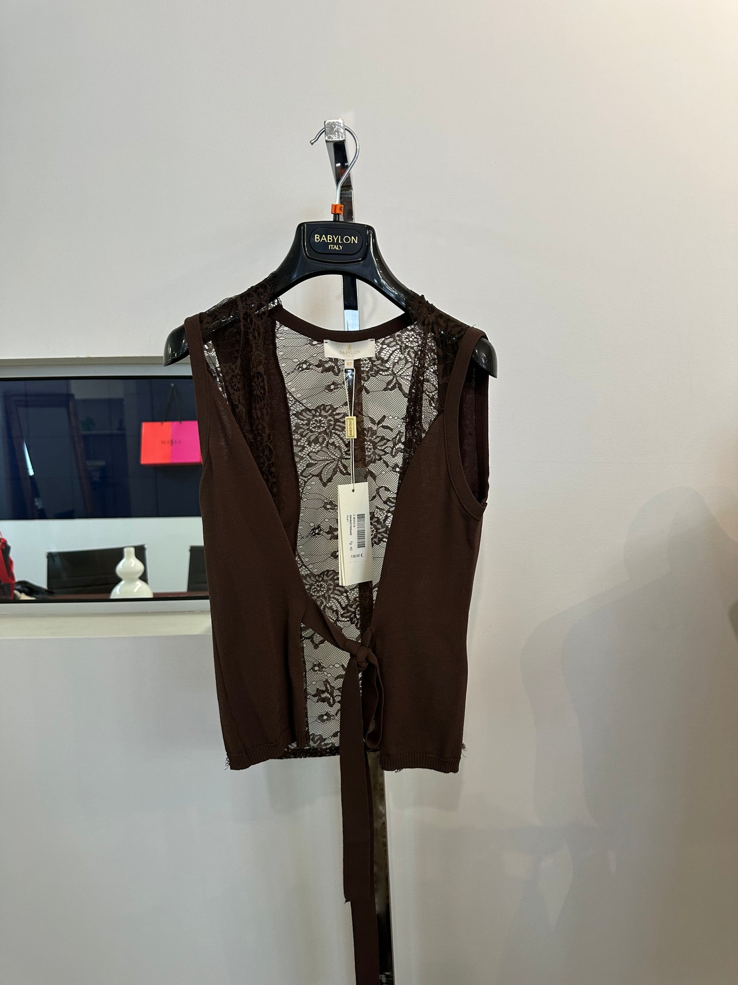 M25210 44 / BROWN