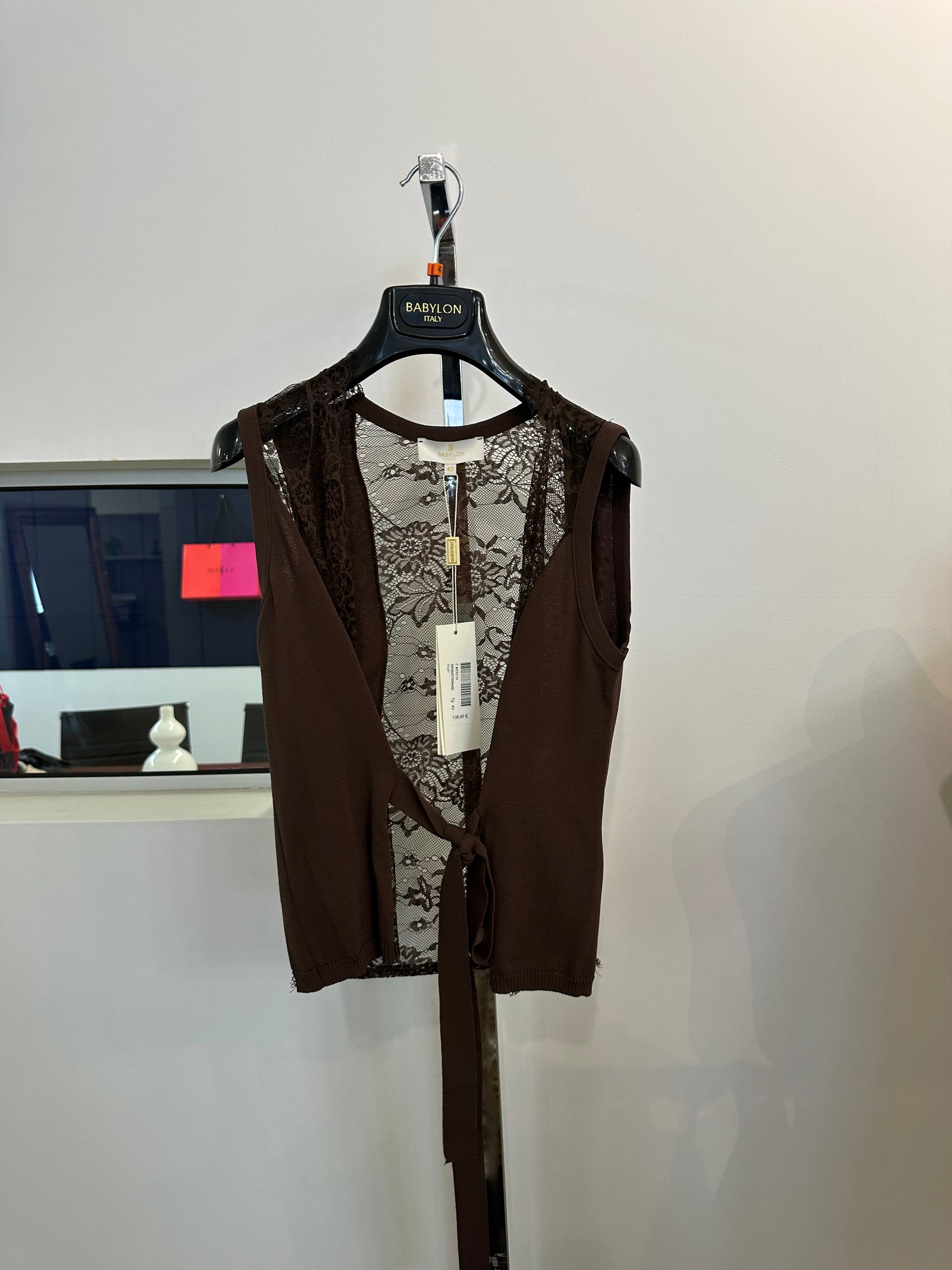 M25210 44 / BROWN