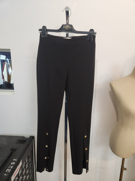 MF0611 40 / BLACK