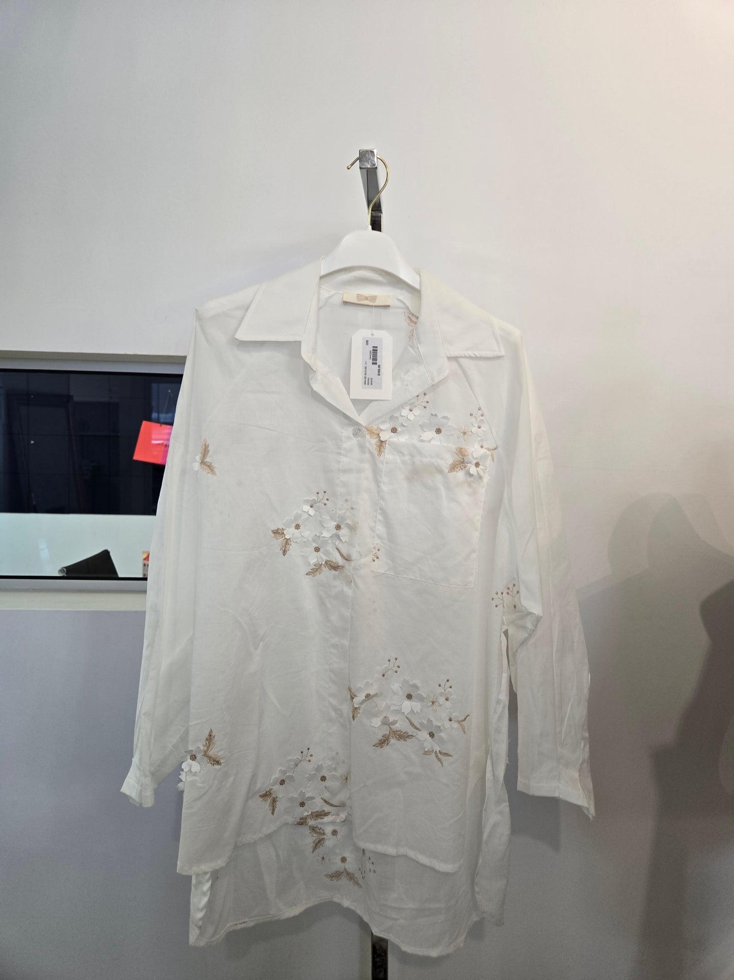 R02001 O/S / WHITE