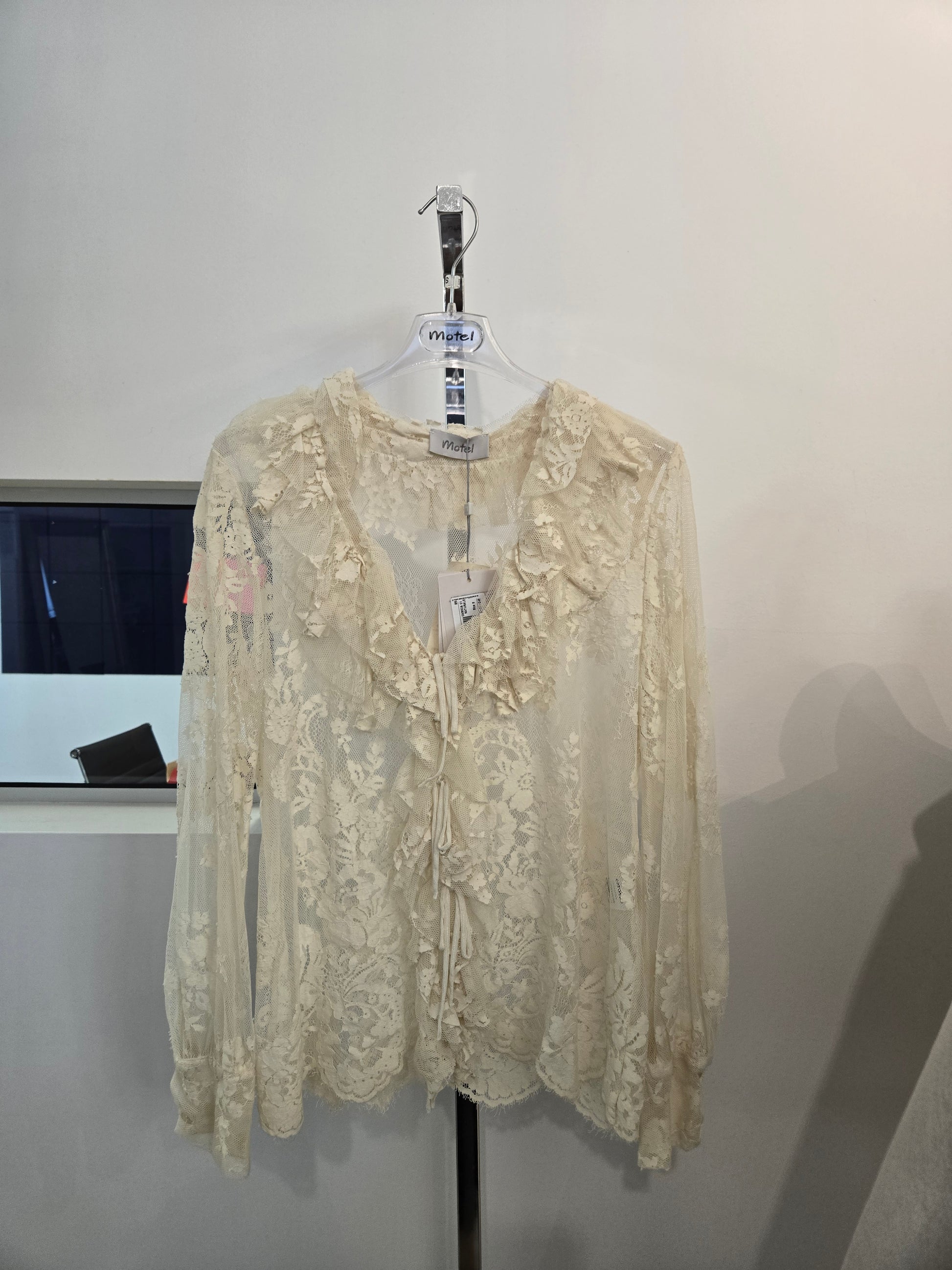S25C489 S / CREAM